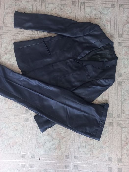 Продам Костюм 2-ка