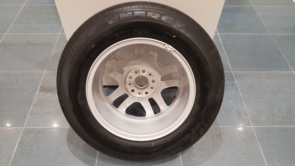 Оригинална нова резервна гума 17" цола с джанта за BMW X5 E53