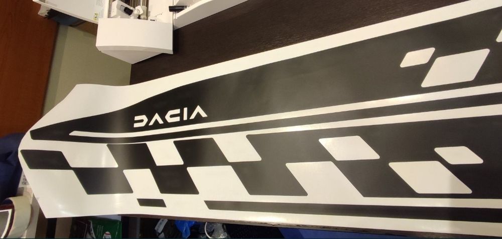 Linii sport/bandouri autocolant gama Dacia Logan/MCV/Sandero/Duster