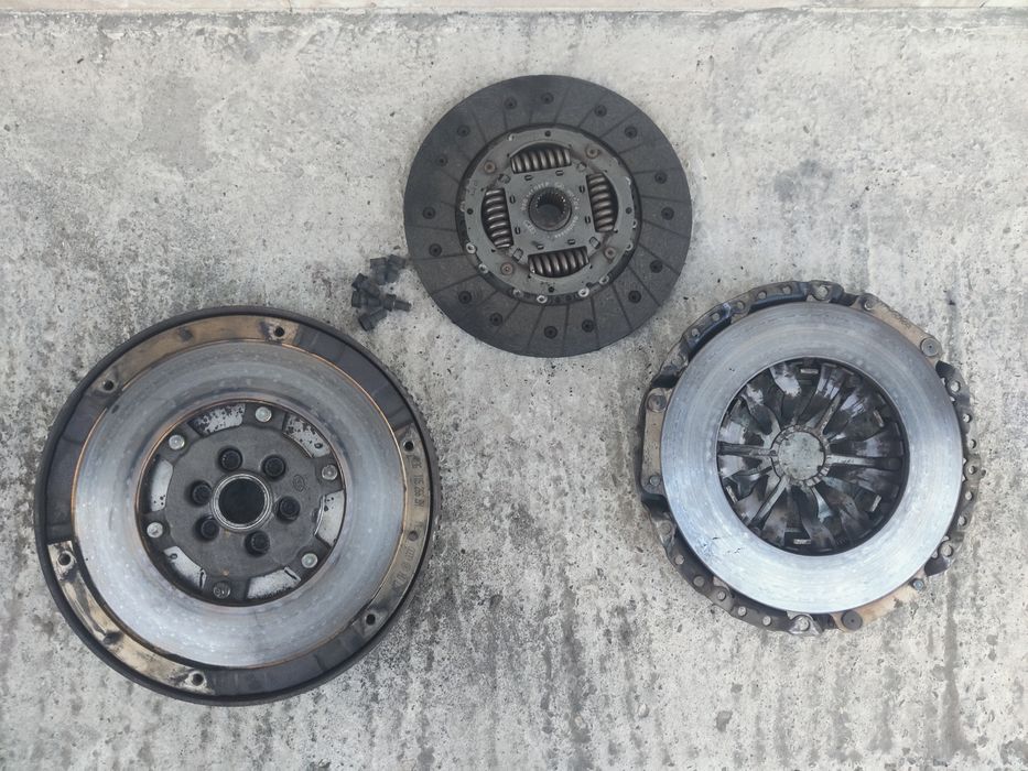 Chit Kit ambreiaj volanta 2.0TDI CAG CAGA Euro 5 Audi A4 B8 8K Seat Exeo 3R