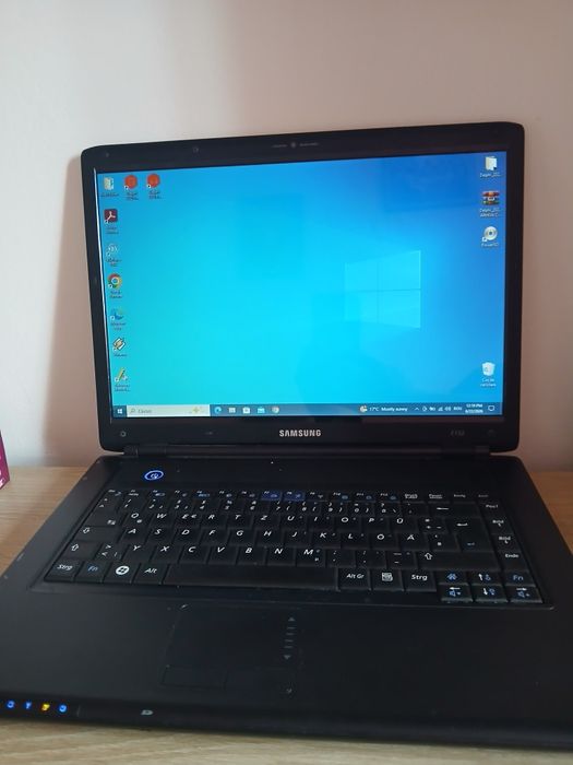 Laptop Samsung E152