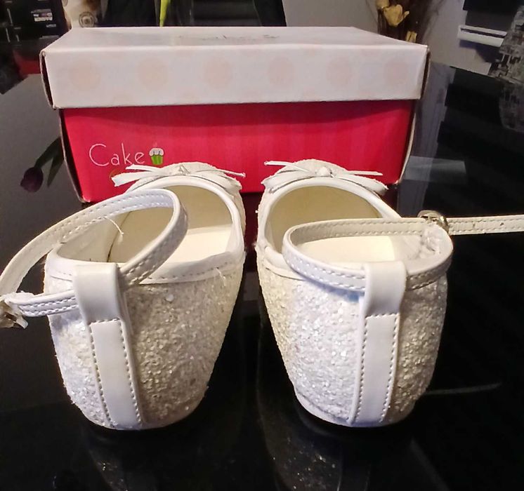 Официална рокля и обувки