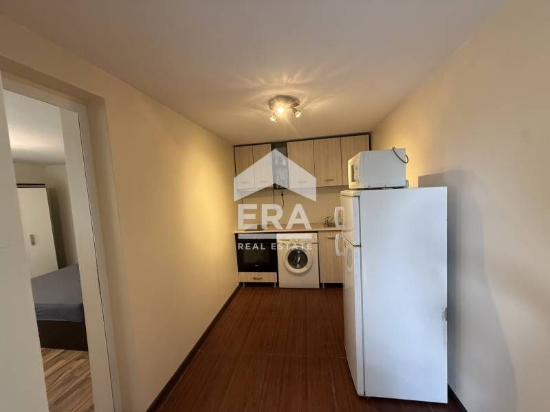 Ремонтирана и обзаведена, едноетажна къща под наем, в района на Зеленч