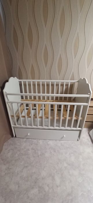 Продам детскую кроватку