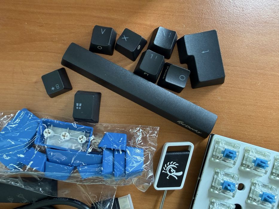 Клавиатура Ducky One 2 Mini - Cherry MX Blue - За ремонт
