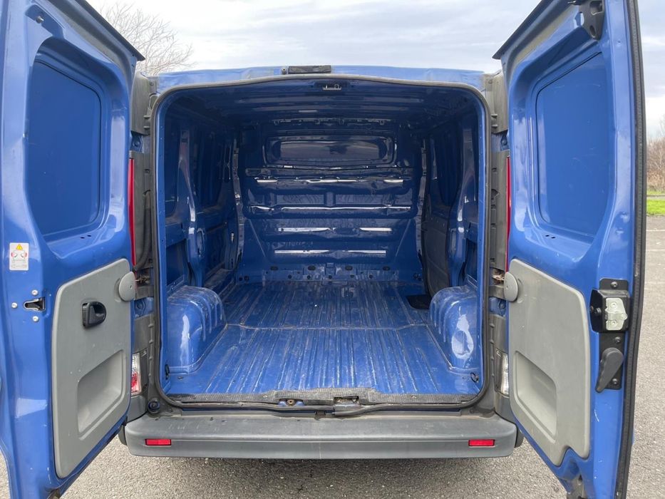 Opel Vivaro  3 locuri