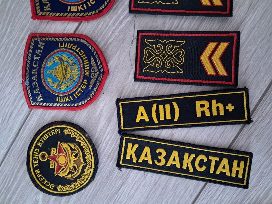 Нашивки разные продам.