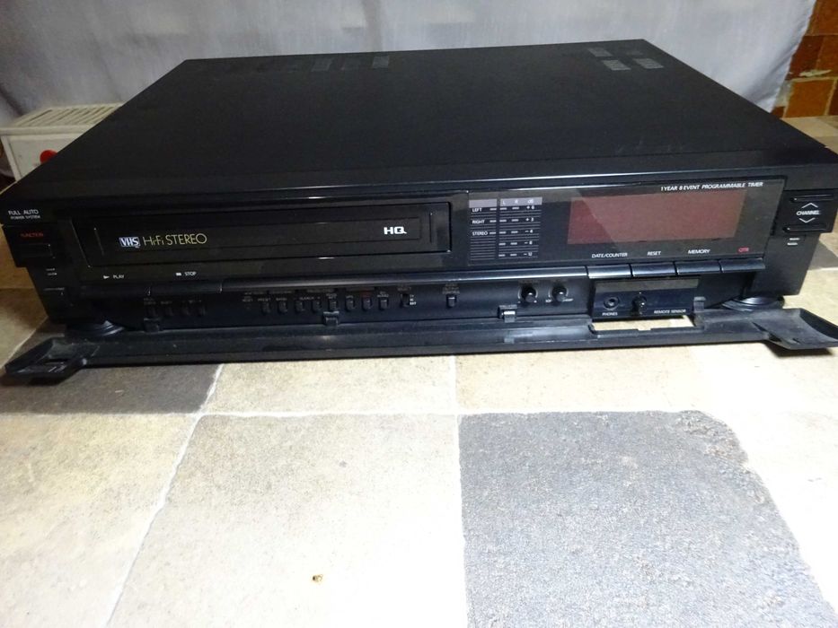 Video recorder Funai VCR-8103/HiFi Stereo -defect
