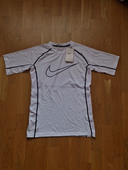 Nike тениски за тренировка S/M