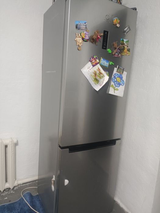 Продам ! Холодильник INDESIT TOTAL NO FROST! Не в рабоч