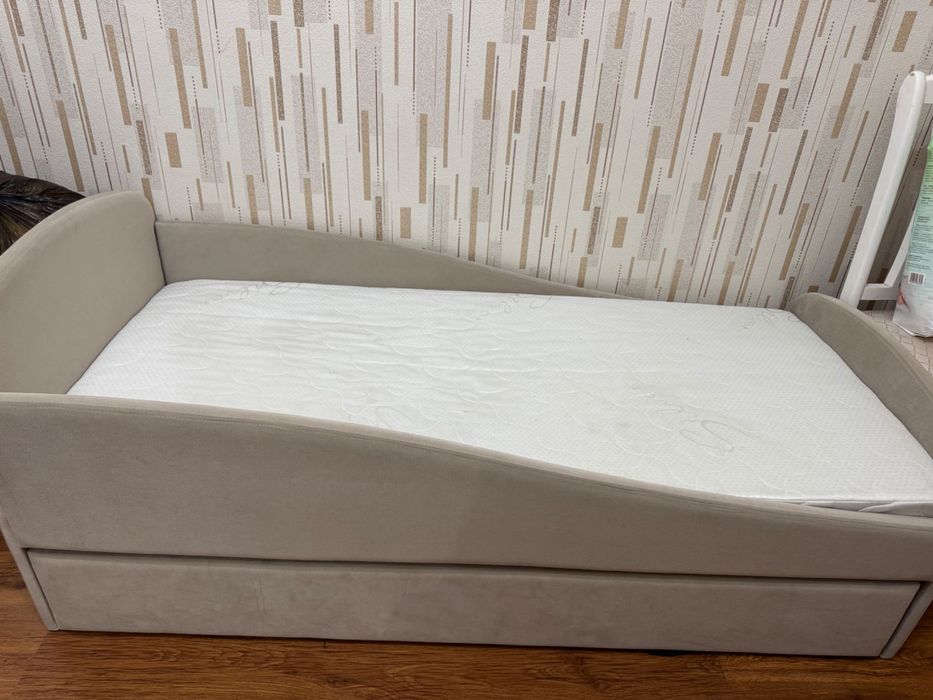 Продам детскую кровать