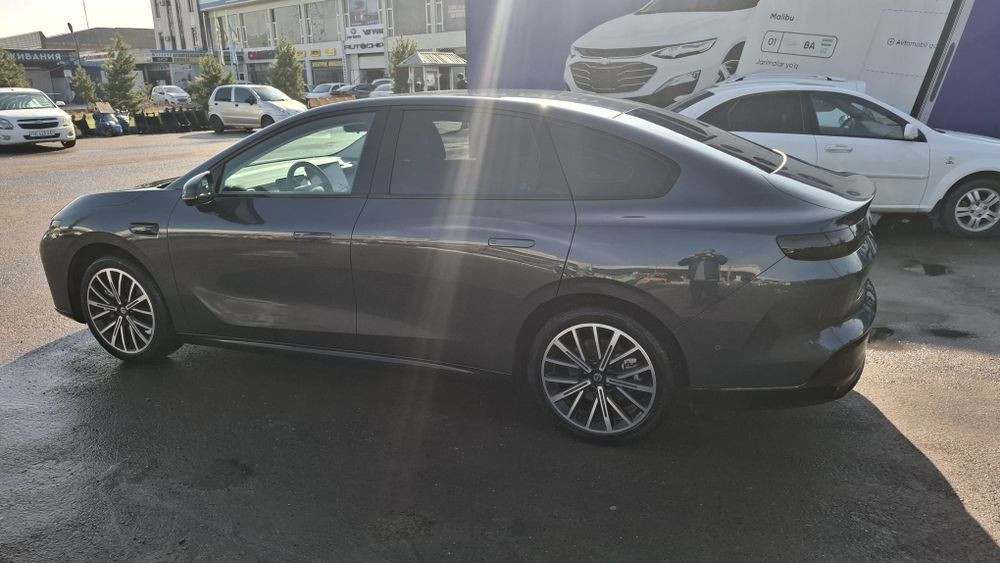 Продаю свою машину leapmotor b01