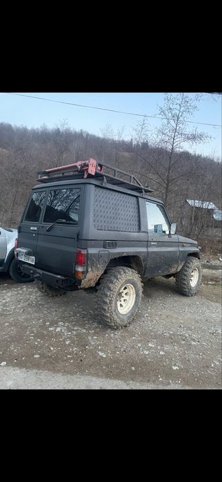 Toyota land cruiser 70 LJ