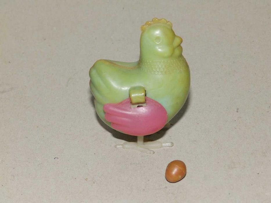 Стари детски играчки на различни цени