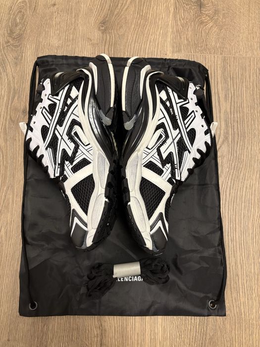 Balenciaga Runner Black White