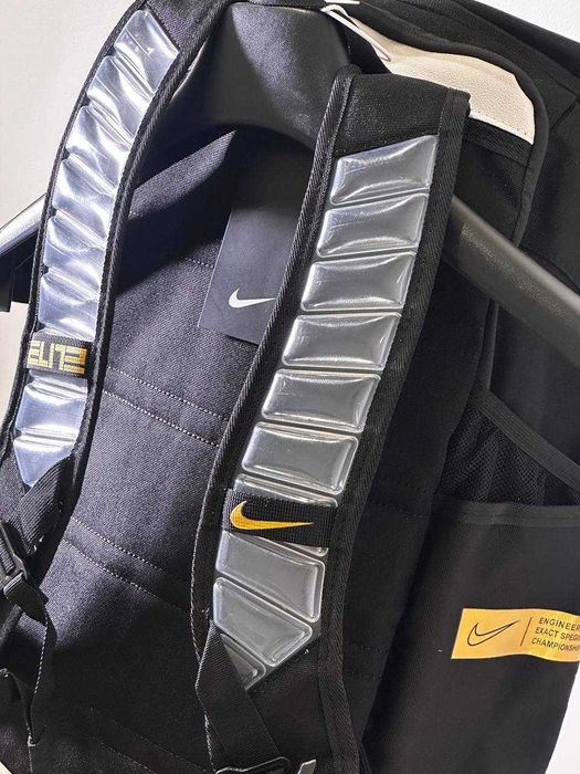 Nike elite gold backpack