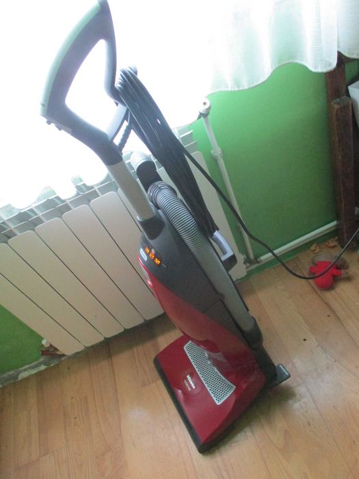 aspirator miele 1800W