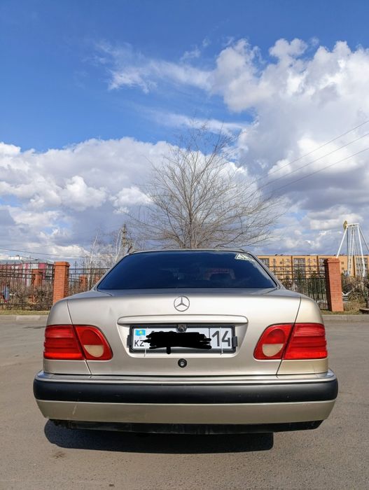 Продам Mercedes W210