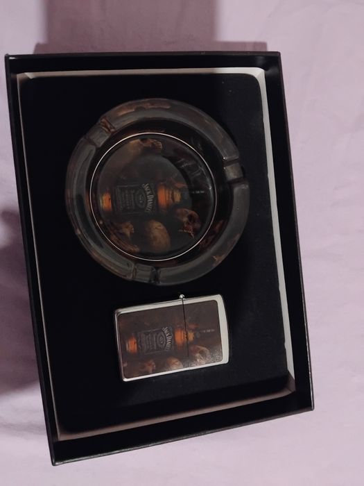 Пепелник и запалка Jack daniels Нови !