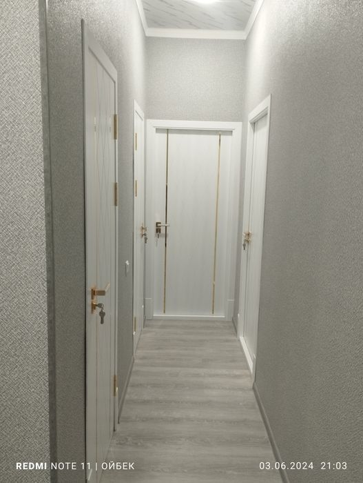 Квартира сотилади мулжал 10 мкр Нина кафени  оркасида  2 хона 50 КВ