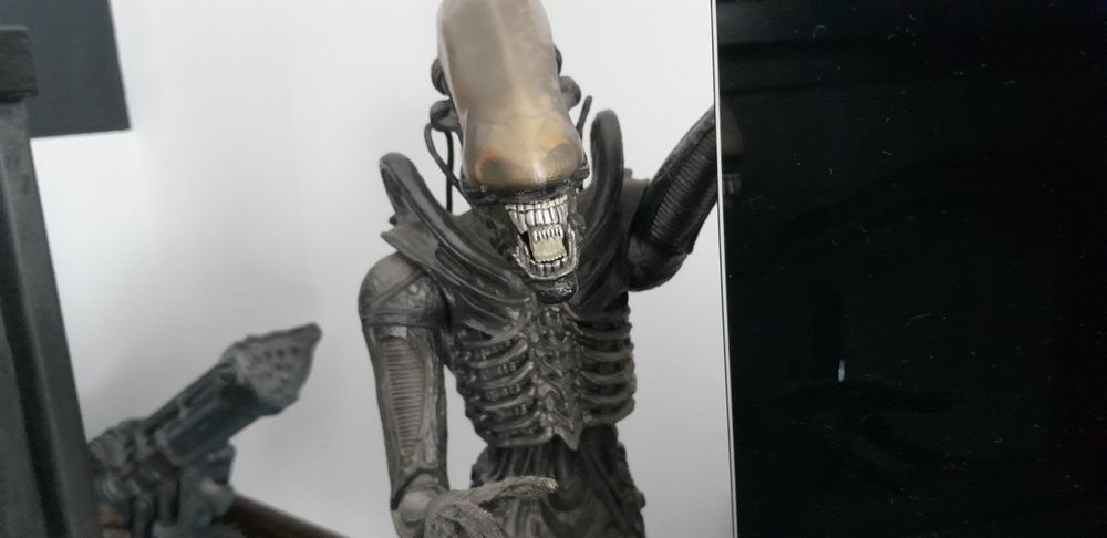Alien Big Cap 50cm.Figurina NECA Alien