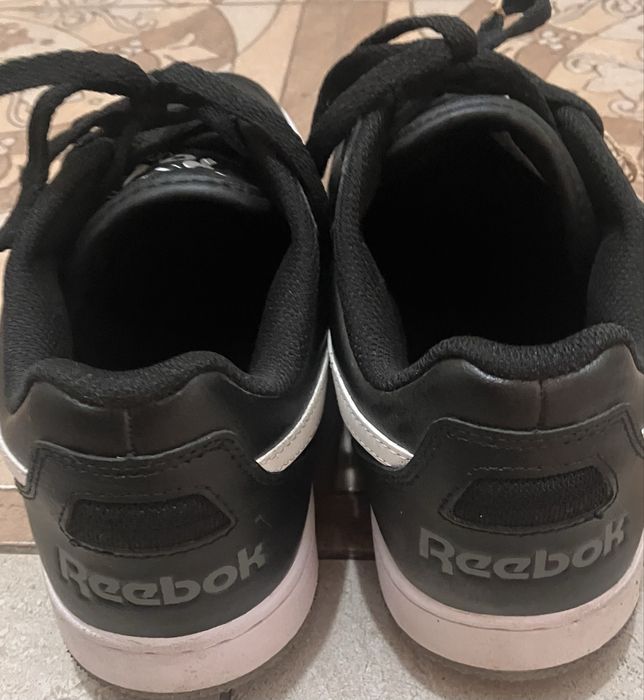Оригинальные кроссовки REEBOK