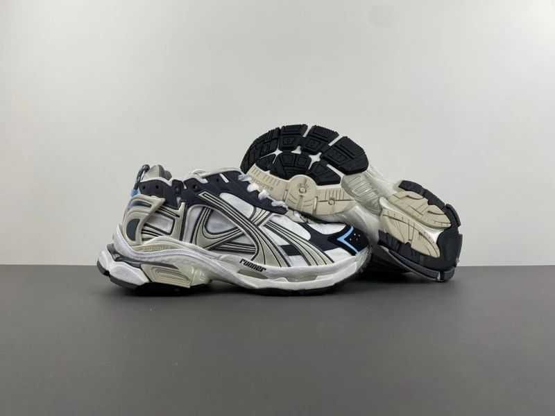 Balenciaga Runner - Black/Dark Green
