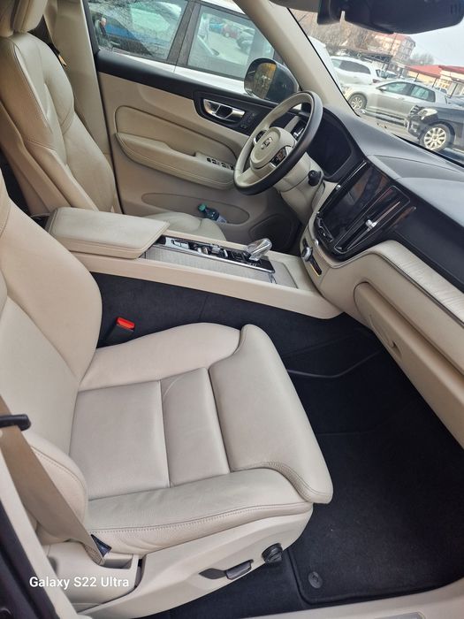 Volvo XC60 Inscription Mild Hybrid 2020 sau schimb cu Volvo XC90