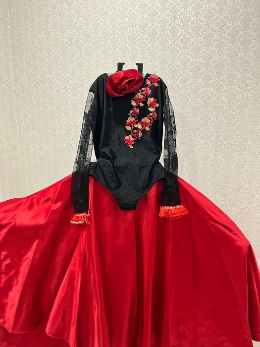 Продам испанское платье для девочки