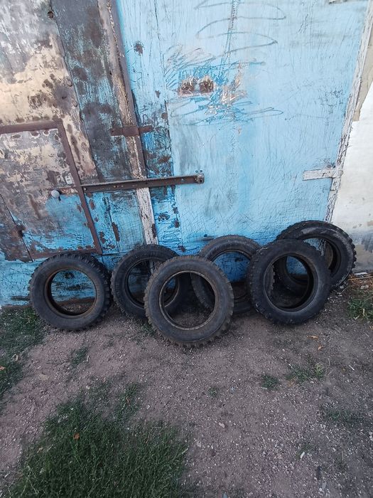 Продам резину на Ниву