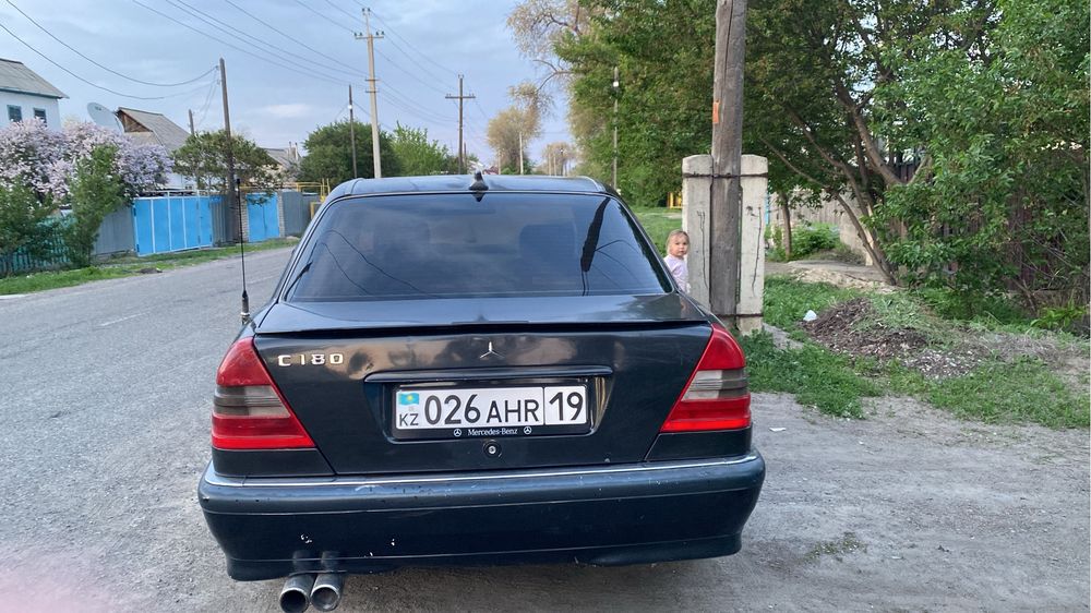 Продам мерседес 180с