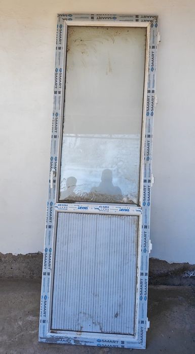 Дверь            .