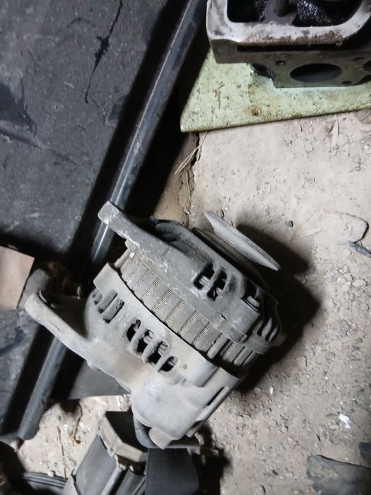 Генератор мазда 323