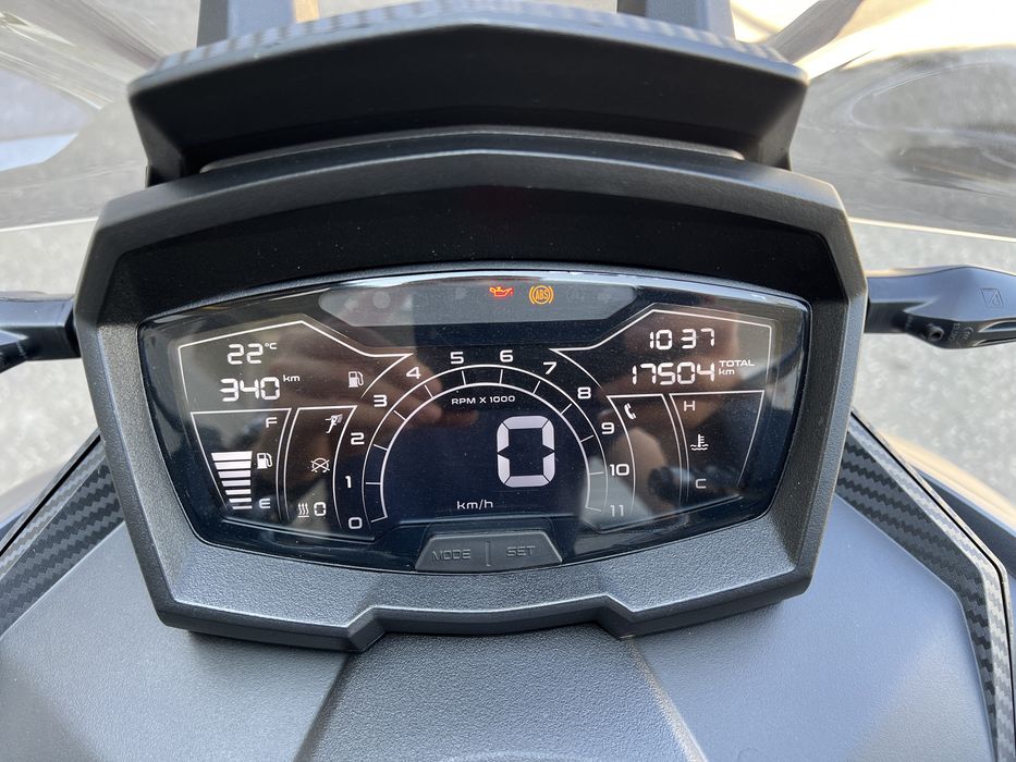 Aprilia SR GT200