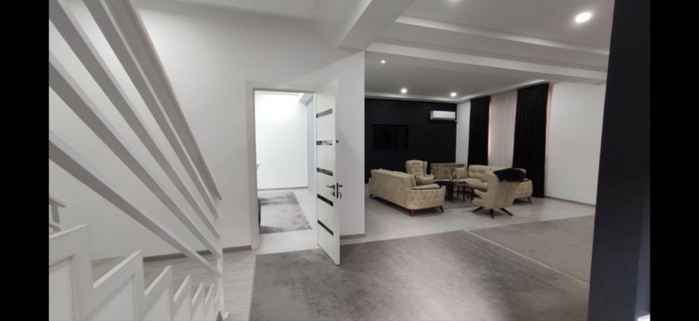 Продаётся дом в центре города