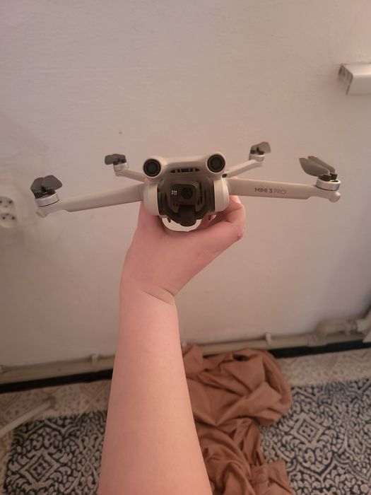 Продам, дрон диджей мини 3про торг имеется