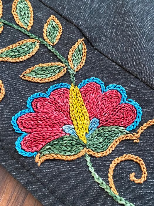 Юбка с ручной вышивкой, размер S