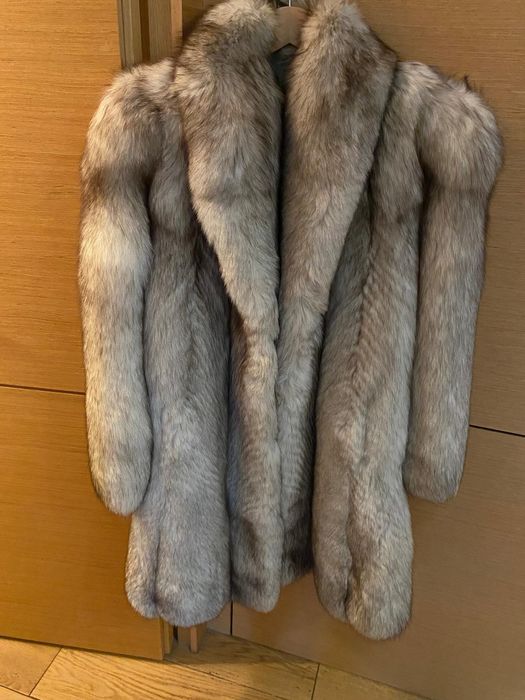 Палто от сребърна лисица