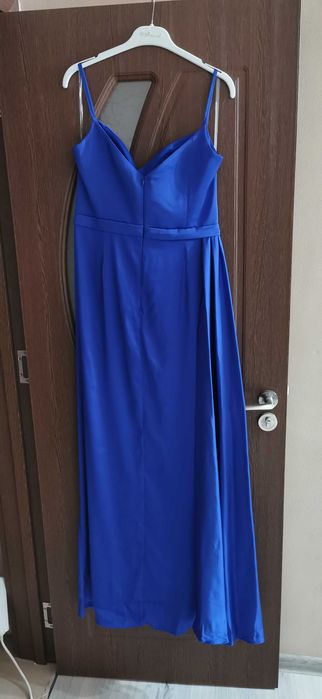 Продавам официална рокля