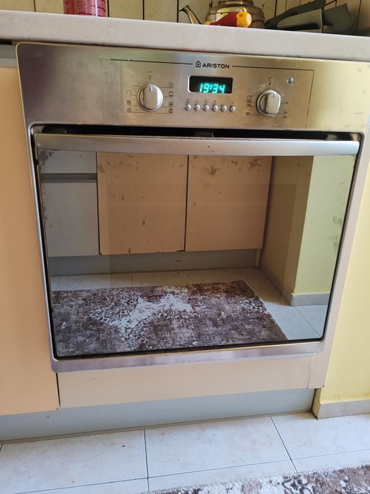 Ariston. Фурна за вграждане