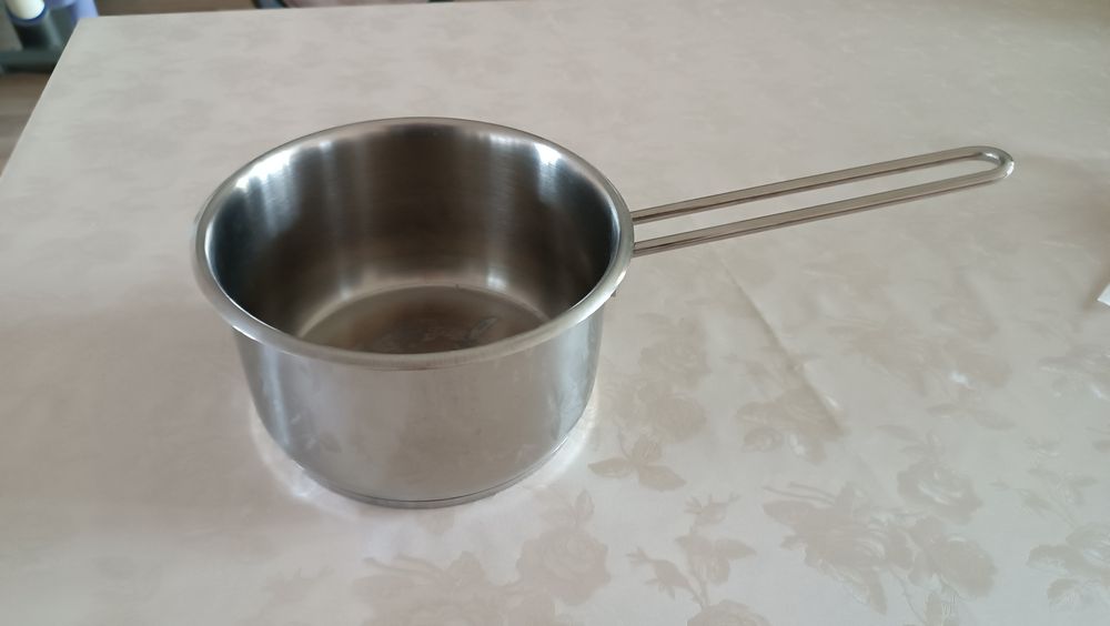 Касерола ,малка тенджера вместимост 3 литра