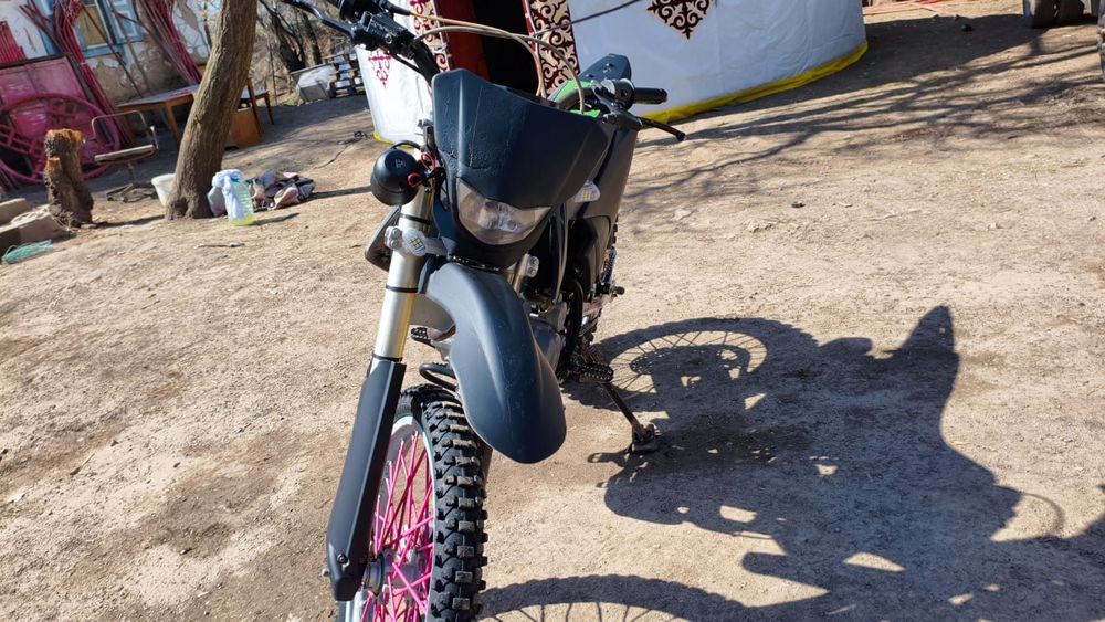 Мотоцикл эндуро 06