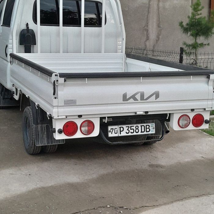 Киа бонго сотилади