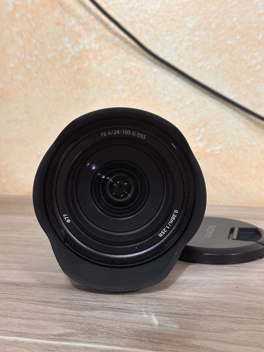 Sony FE 24-105 F4