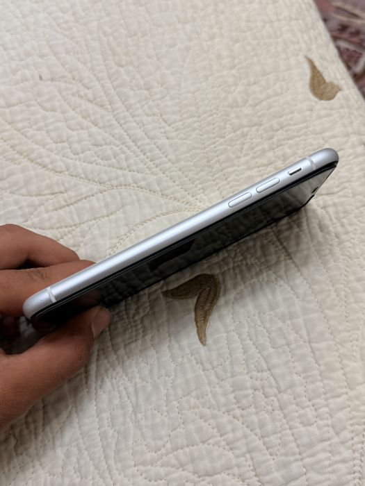 Iphone Xr идиальный кроме акб