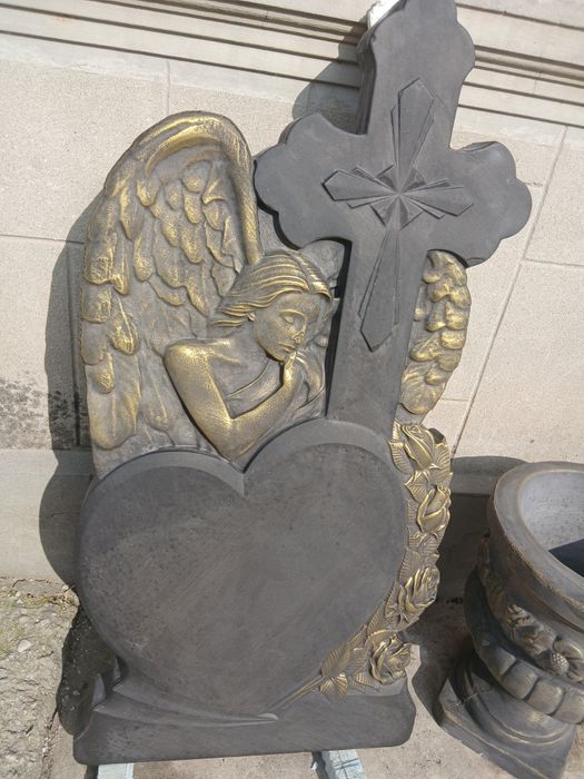Cruce,monumente funerare,cruce ciment