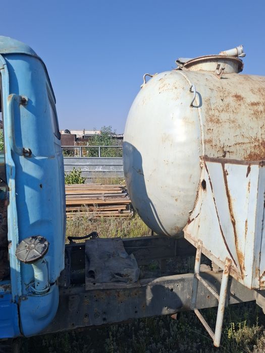 Продаем водовоз,