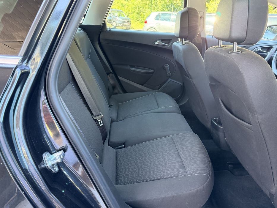 Opel Astra J 2014 si in Rate