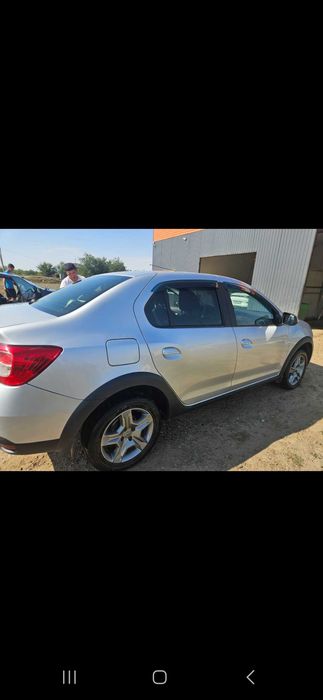 Автомобиль Renault Logan