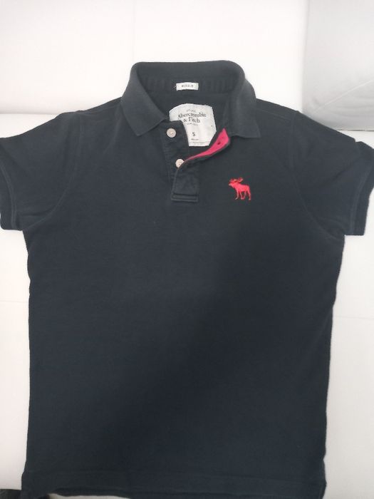 Vând tricou polo Abercrombie &Fitch, în stare buna,original.Marimea S